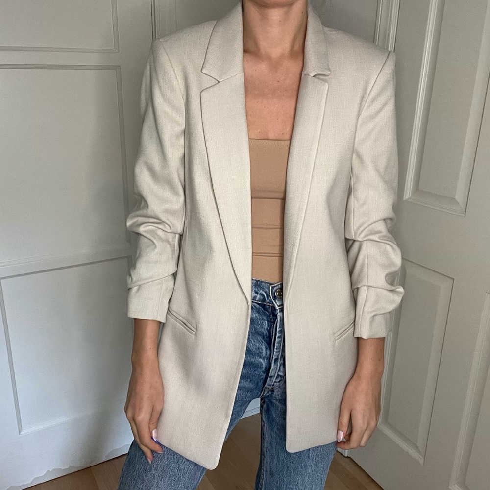 H&M Ruched Sleeve Blazer